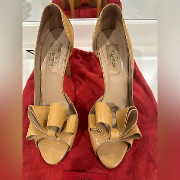 Valentino  Garavani Patent  Leather Bow Pump 37.5 - Picture 1 of 16